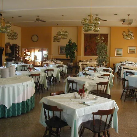 Hotel Quo Vadis 2*