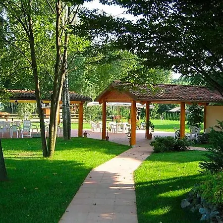 Hotel Quo Vadis None