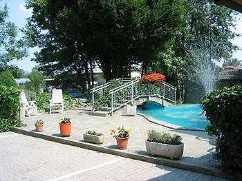 Quo Vadis Hotel 2*