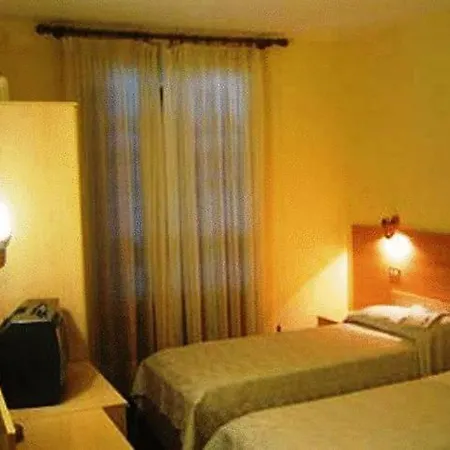 Quo Vadis Hotel None